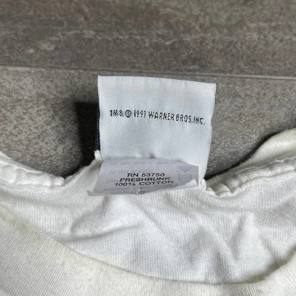 SOLD Looney Tunes VTG Shirt 1991 Large - Picture 5 of 5